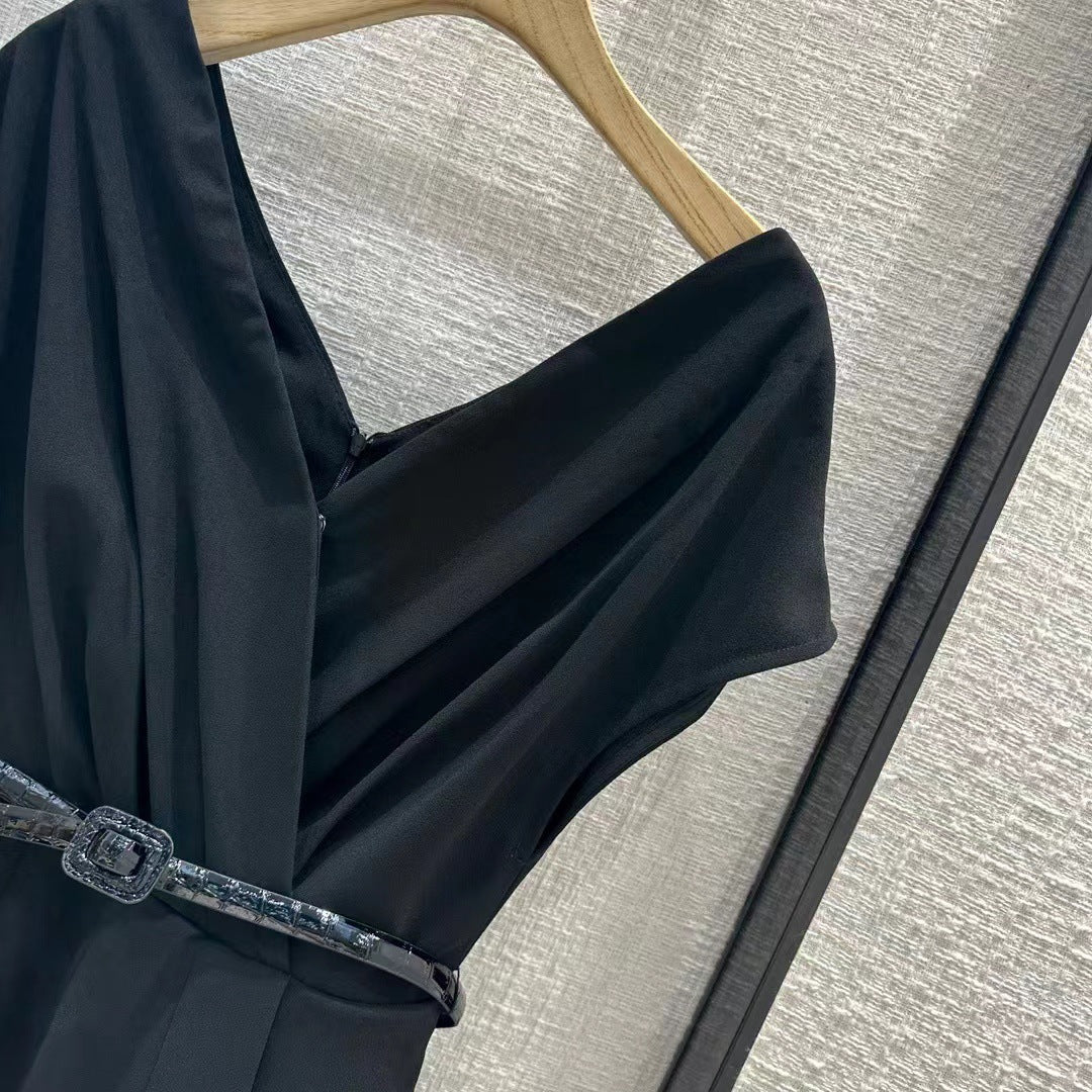Deep V-neck waist dress