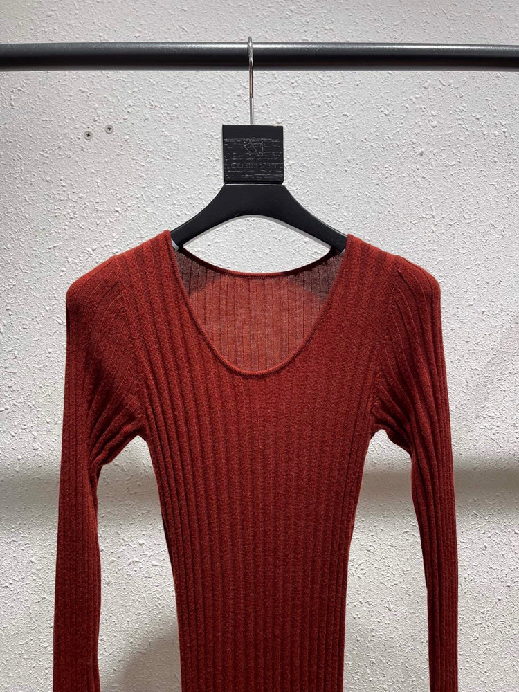 Round neck slim fit long knitted dress