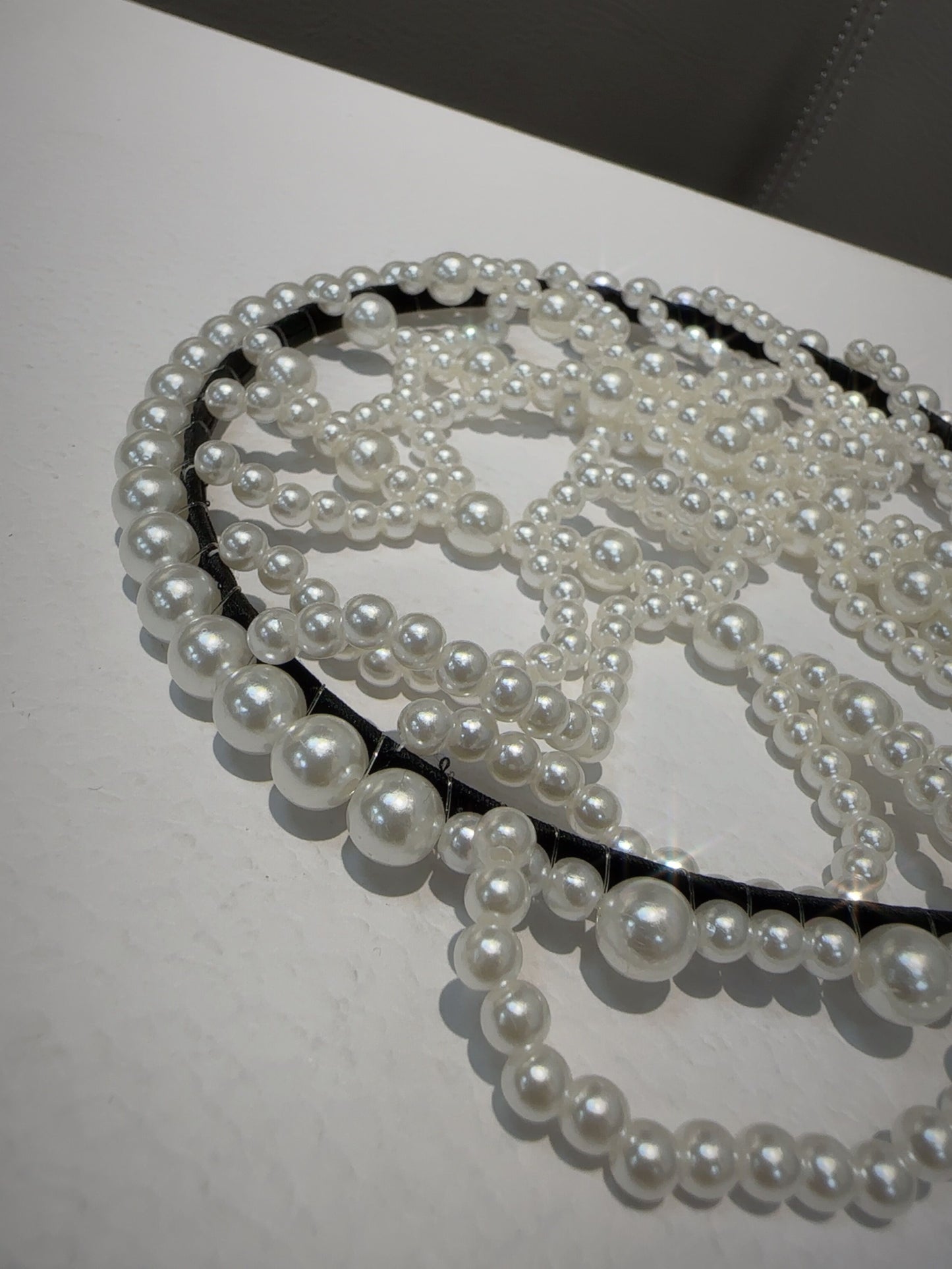 Small fragrant hairband with handmade temperament and hollow design