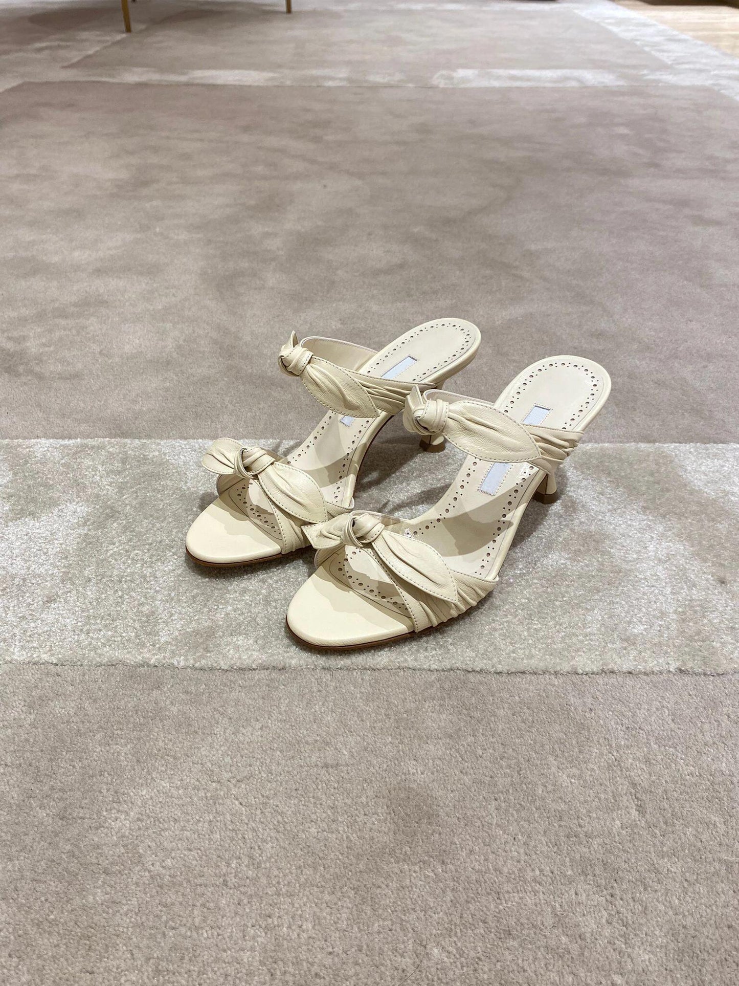 New bow cat heel sandals