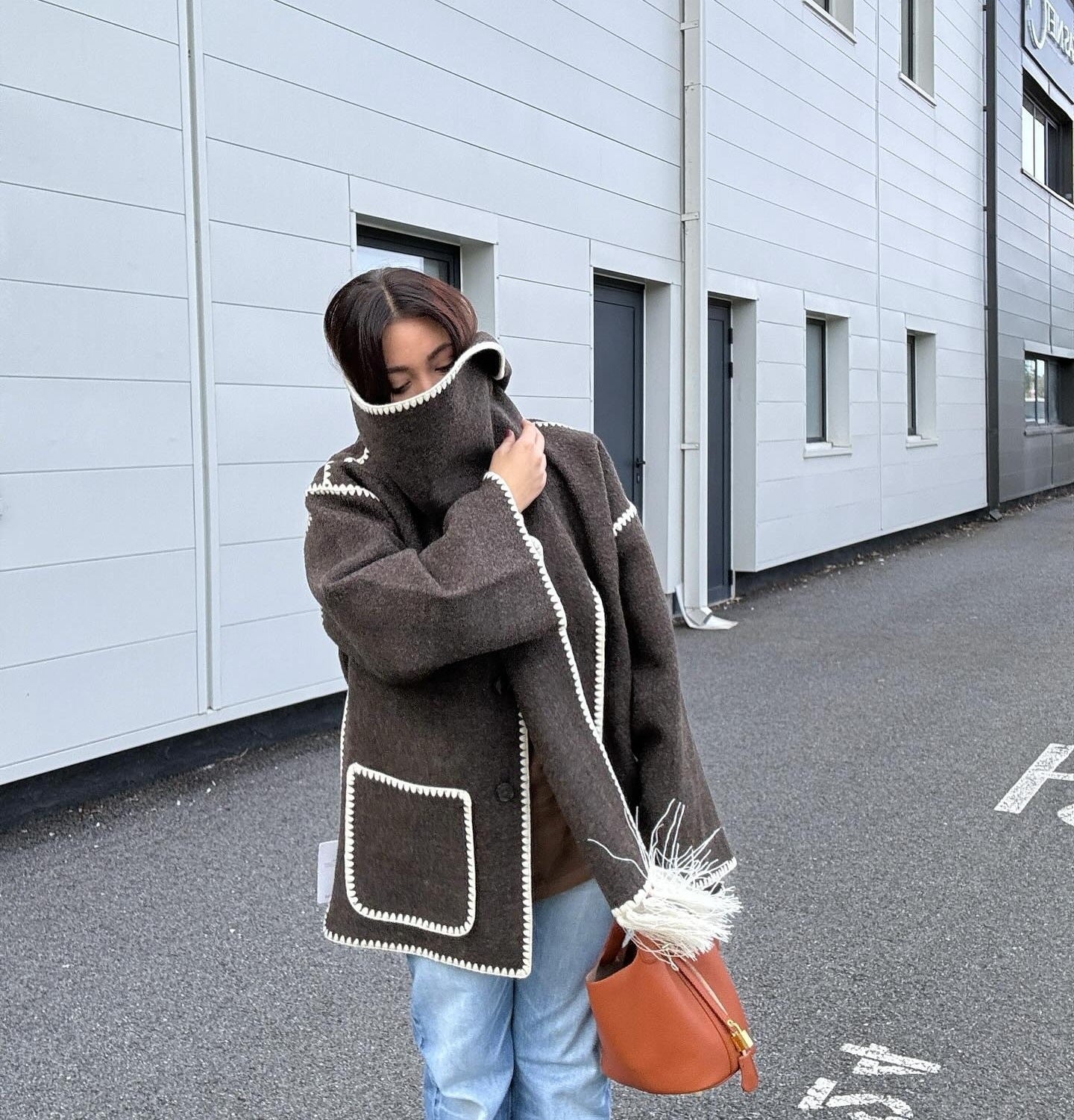 Wool coat with heather embroidered scarf