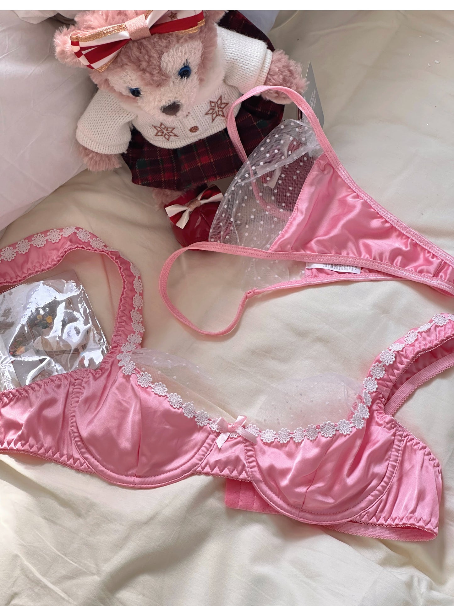 French sexy lace flower underwear for big breasts and small breasts