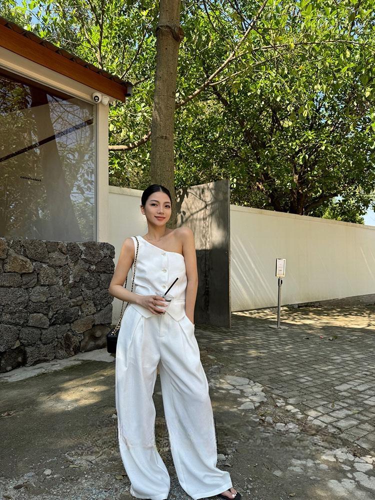 Korean style single-breasted off-shoulder top casual trousers suit