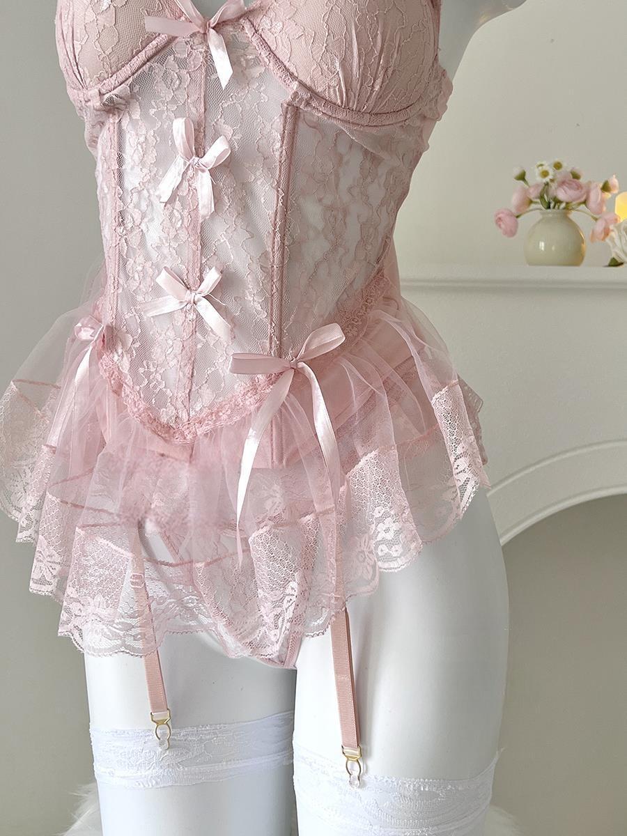 Small breasts are pushed up to look bigger, fishbone bra with breast pads