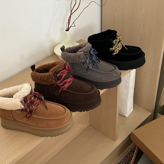 Thick-soled snow boots