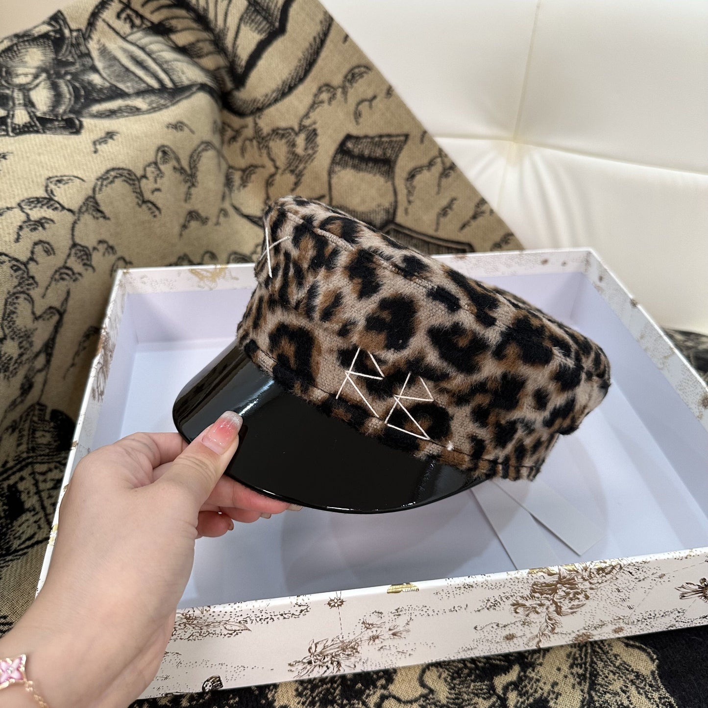 Leopard print woolen flat hat British navy style retro