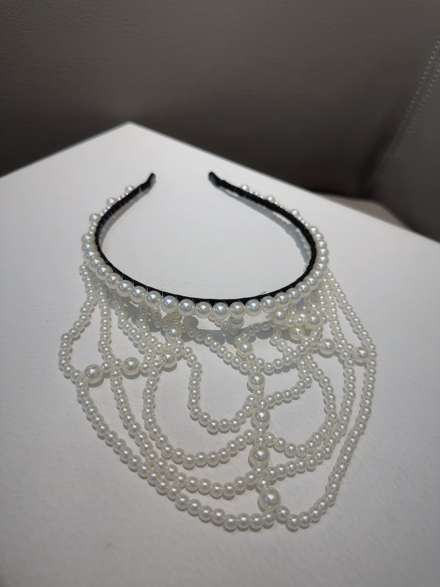 Small fragrant hairband with handmade temperament and hollow design
