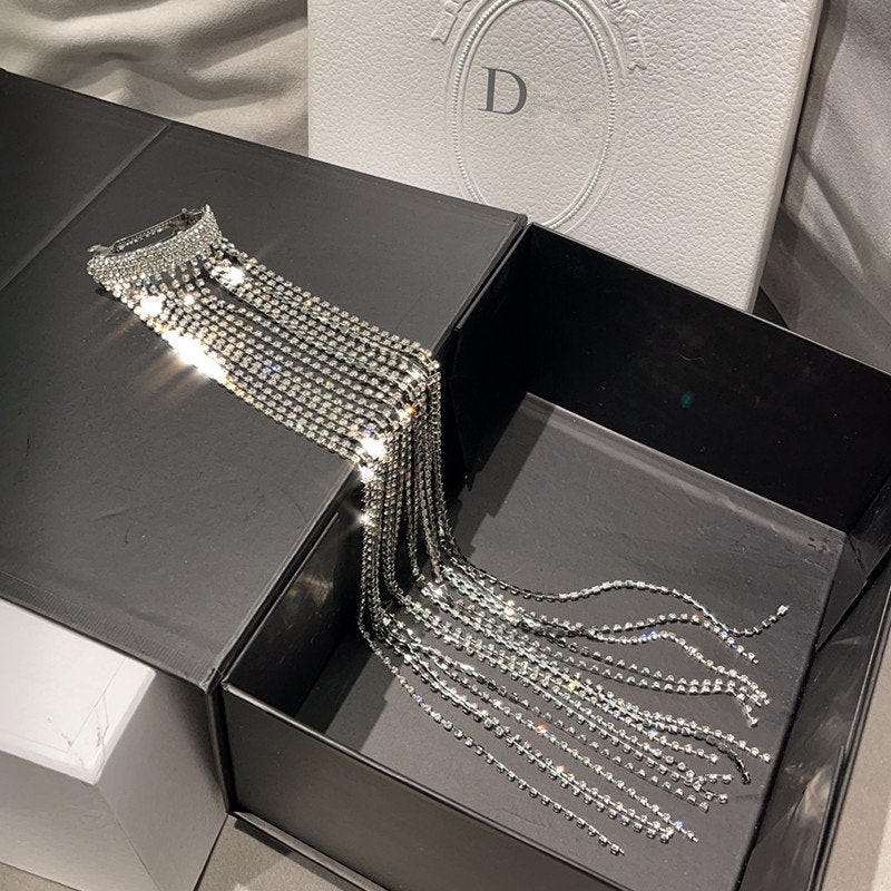 Temperament clip, super nice and trendy personalized sparkling diamond headwear