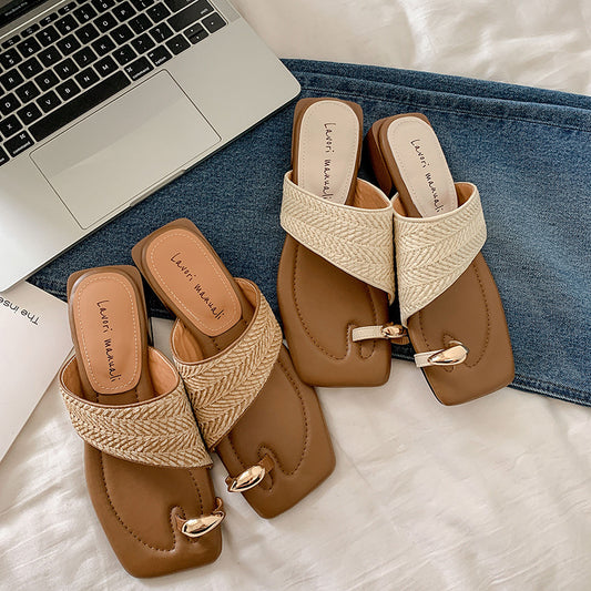 Straw holiday style metal buckle slip-on slippers