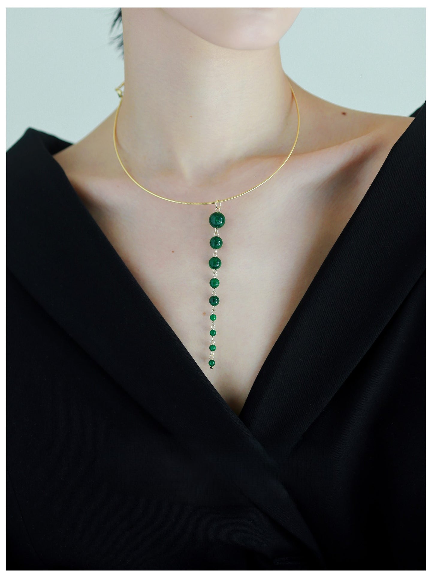 Vintage necklace necklace original design green stone pendant