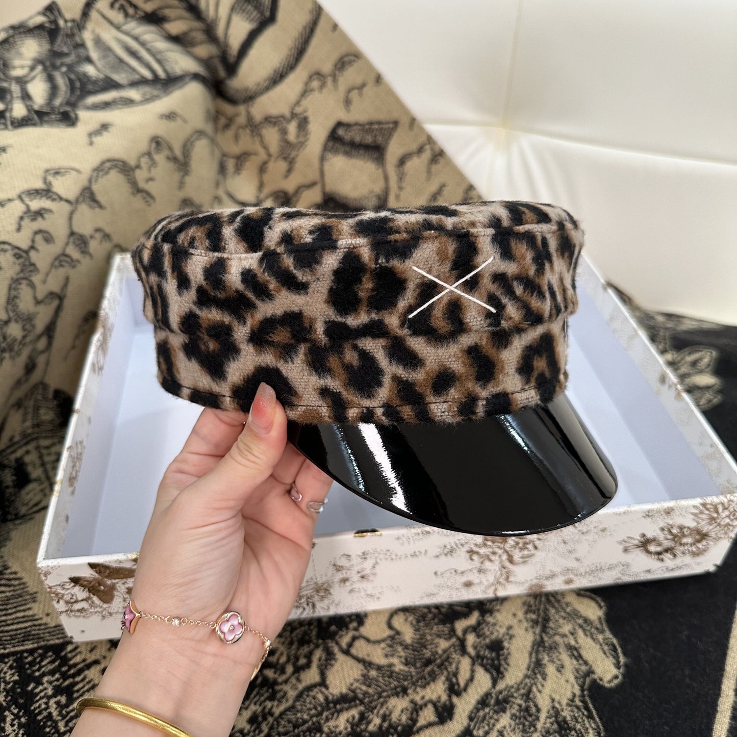 Leopard print woolen flat hat British navy style retro