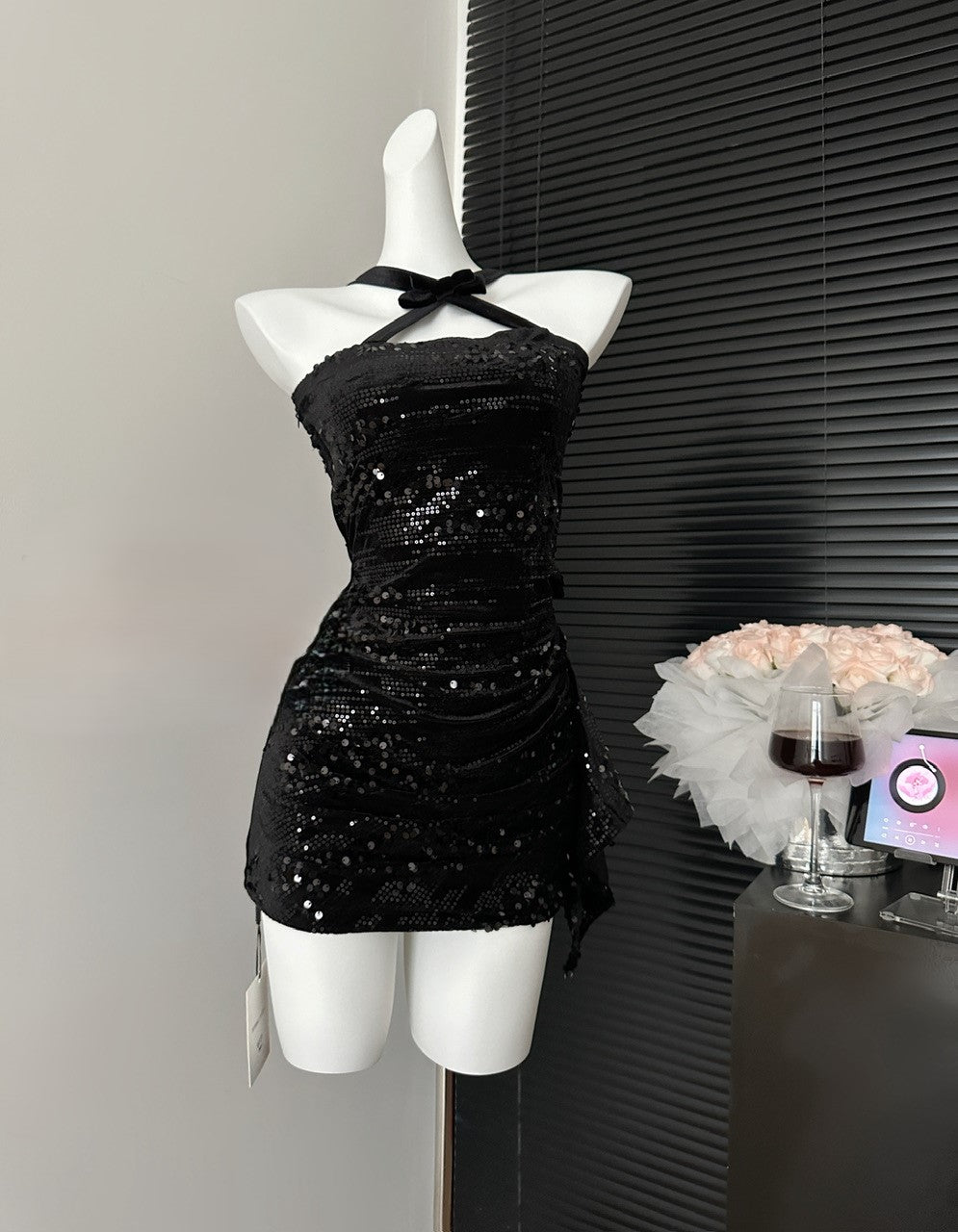 Bow tie party atmosphere sequin skirt halter neck strapless hip skirt