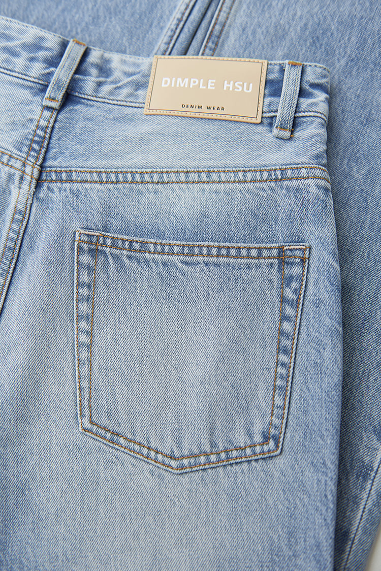 Slightly bootcut straight jeans