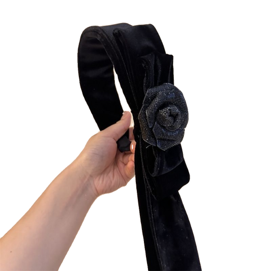 Elegant and versatile hair accessories for ladies