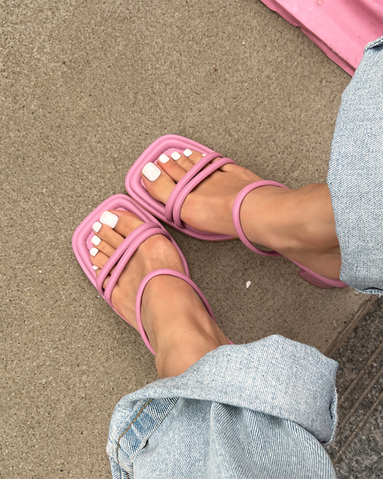 Versatile soft-soled simple one-line strap sandals and half-flop