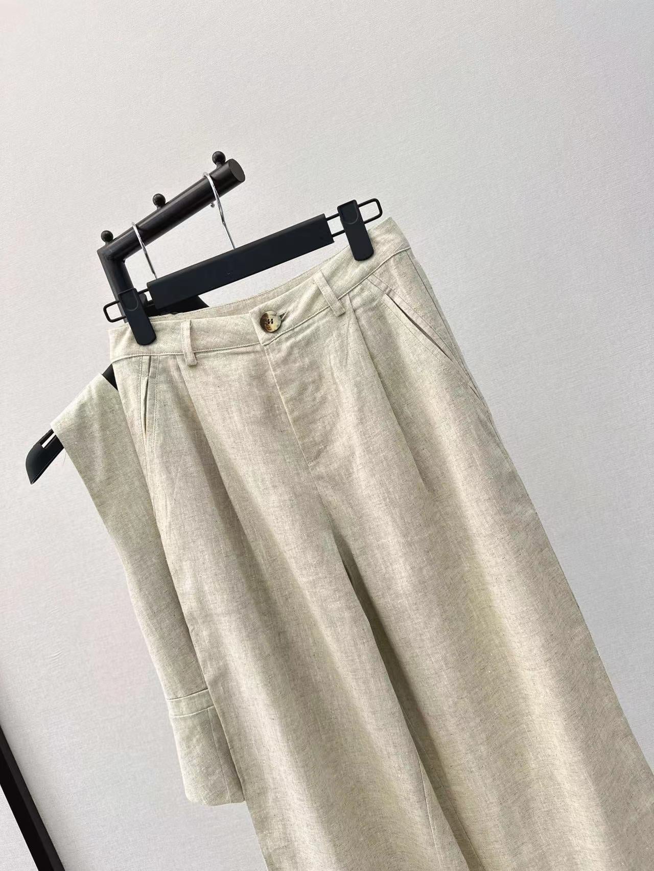 Linen vest and trousers suit