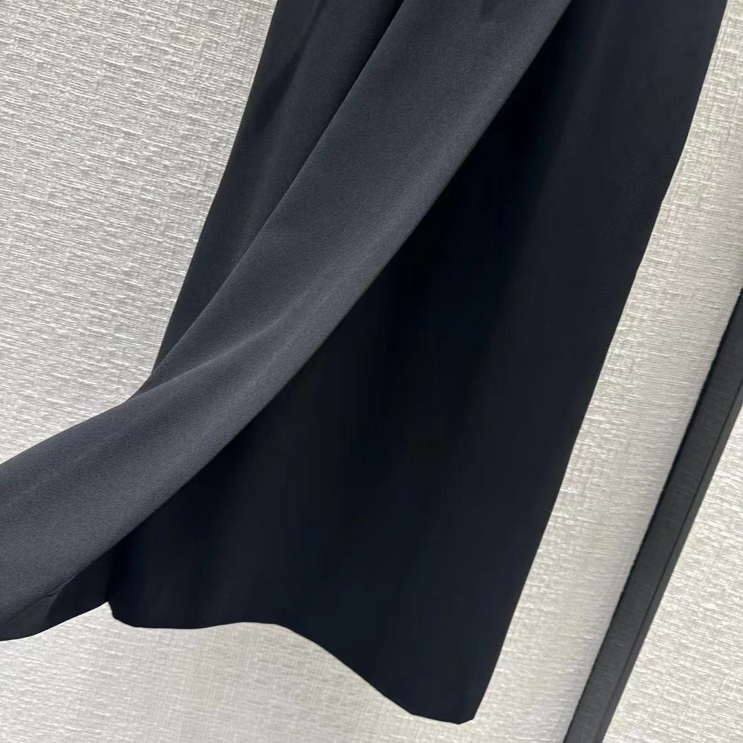 Deep V-neck waist dress