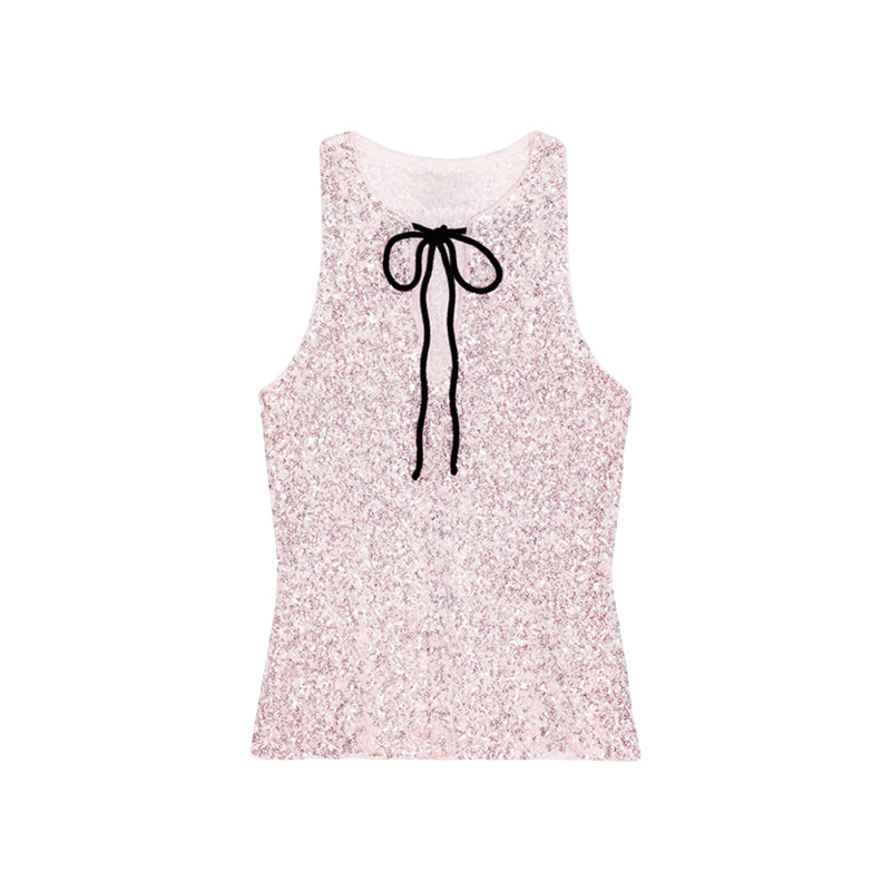 Sequined suspender top with sweet and spicy style