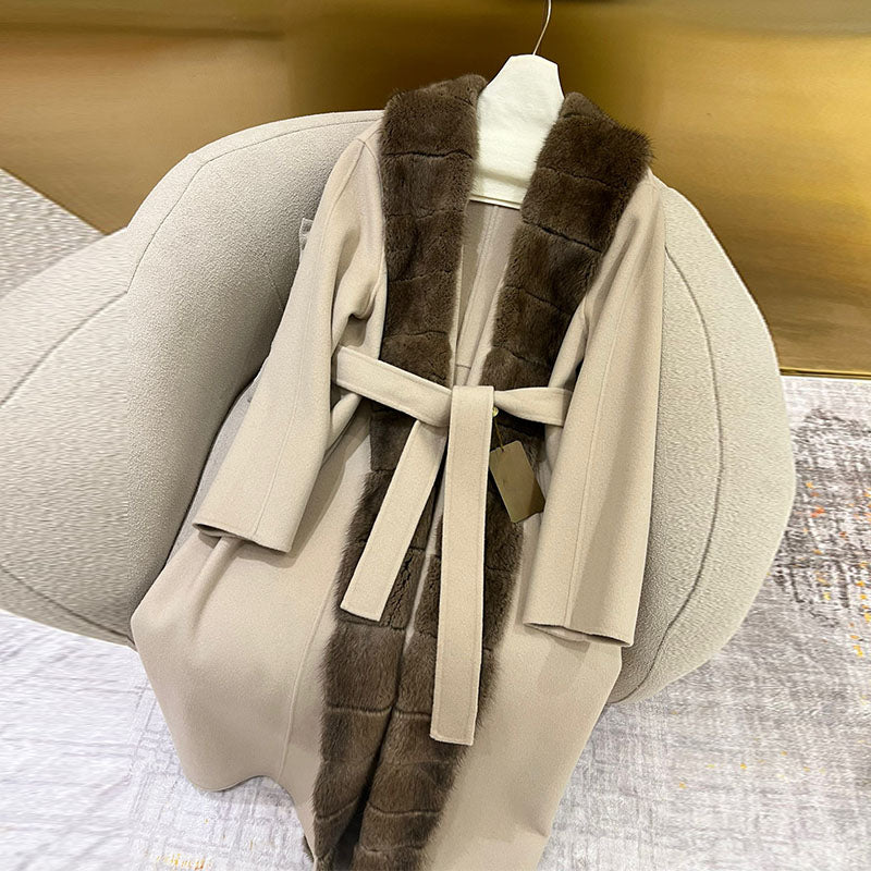 Double-faced cashmere coat with mink fur collar