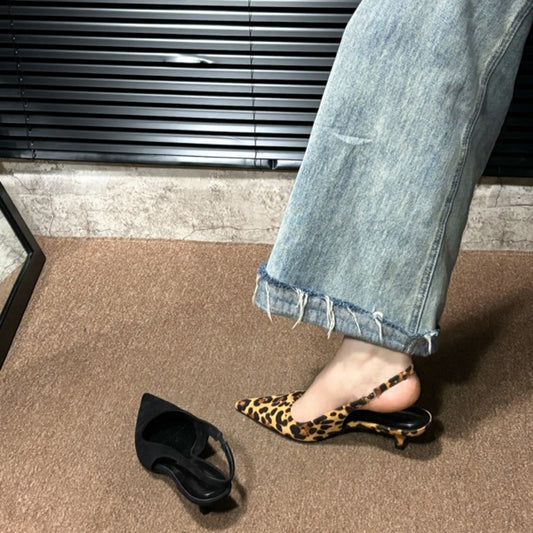 Pointed toe niche leopard print back hollow high heels