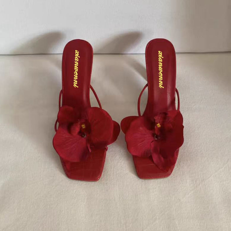New flower-decorated thong high-heeled sandals