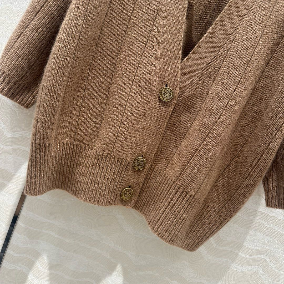 Cashmere cardigan skirt set