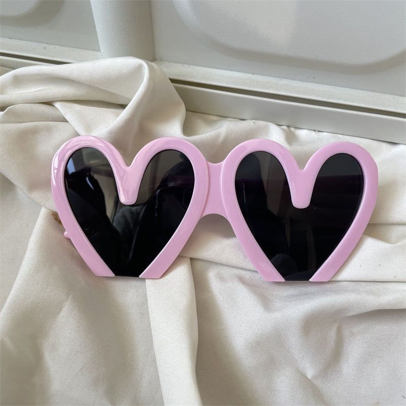 European and American street love pink sunglasses