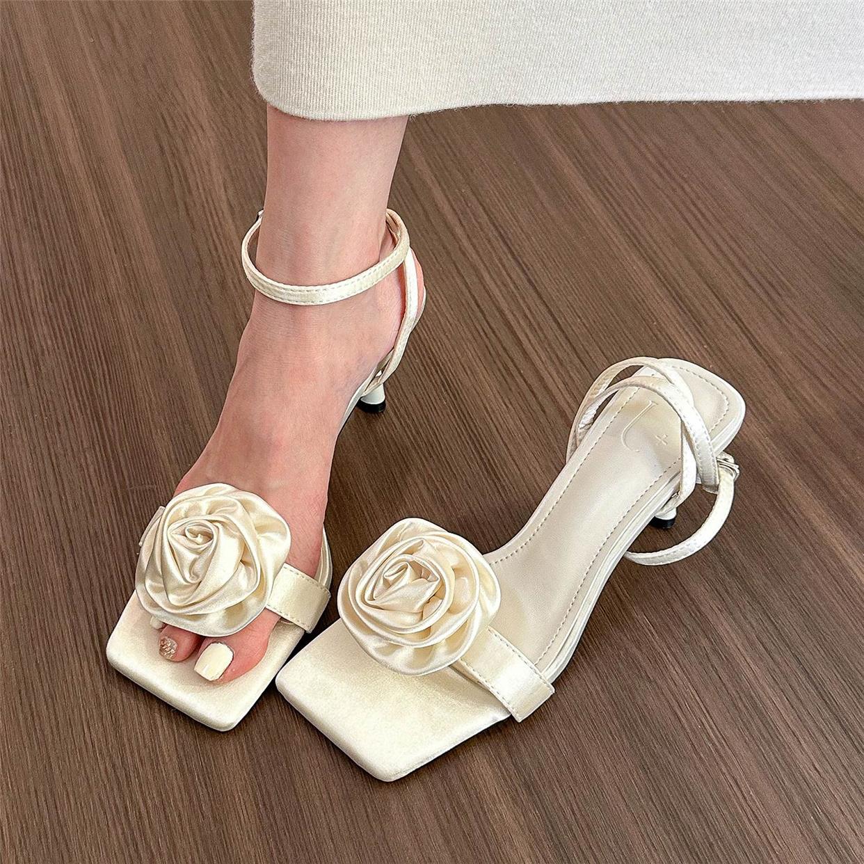 Square toe flower strap stiletto high heels