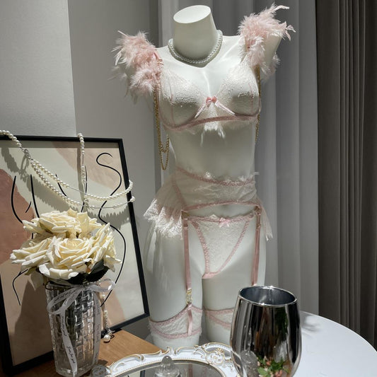 Sexy ultra-thin lace, detachable feather shoulder straps, metal chain decorated six-piece bra set