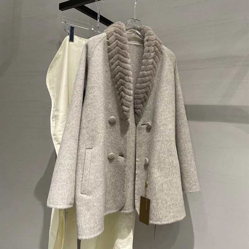 Double-faced cashmere top with mink collar