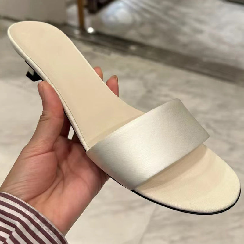 Casual simple cat heel slippers