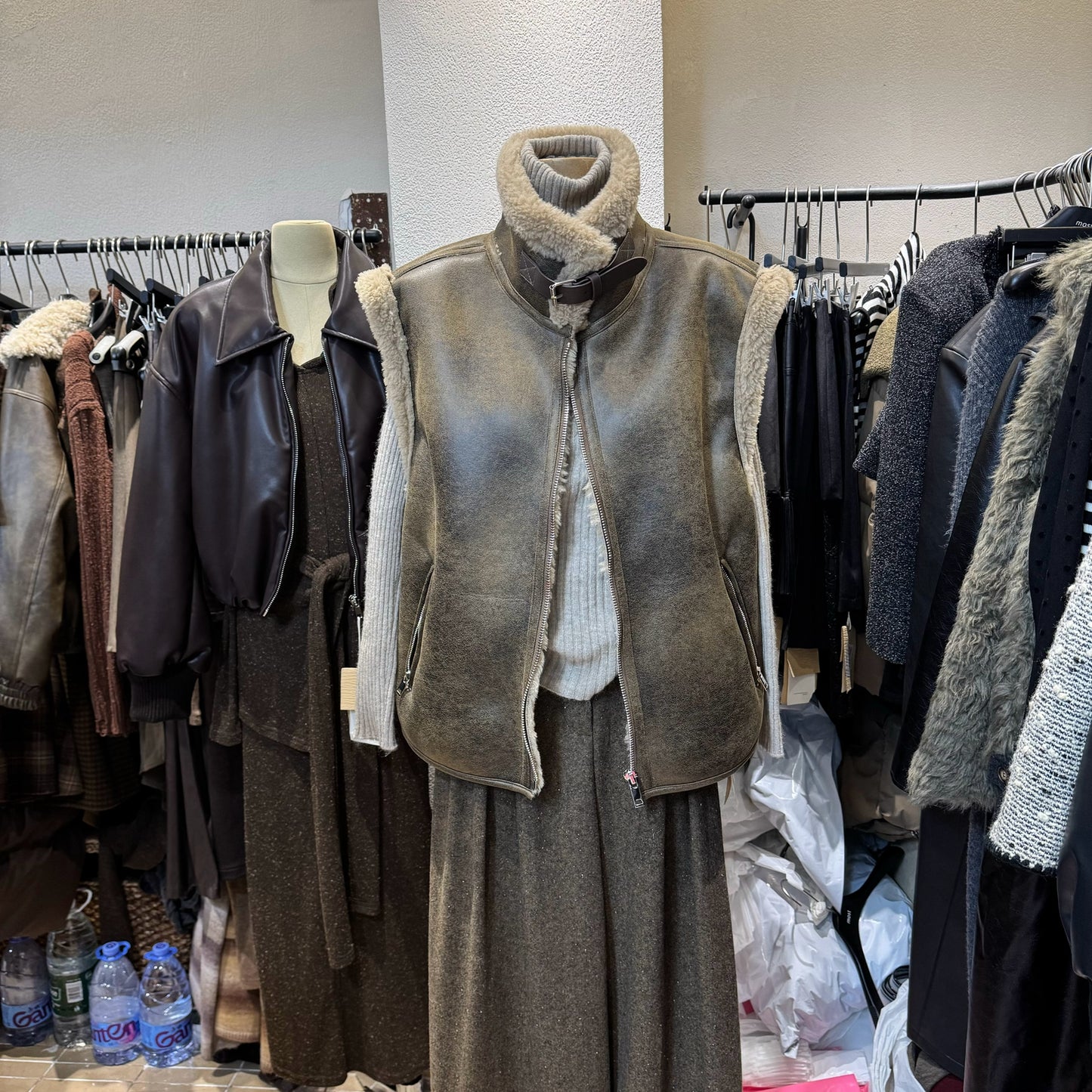 Thickened lamb fur sleeveless vest jacket