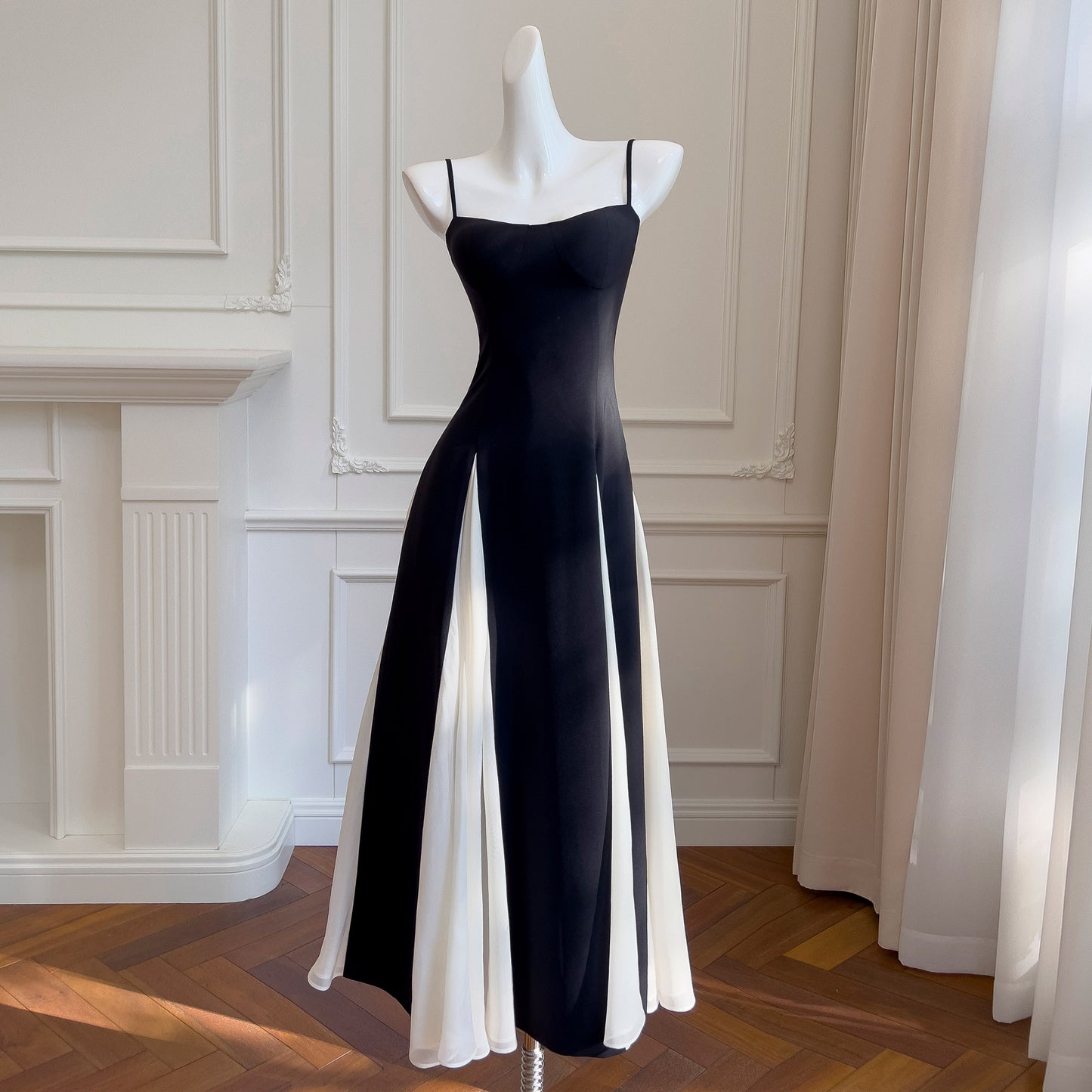 Black and white twill woven chiffon patchwork suspender long skirt
