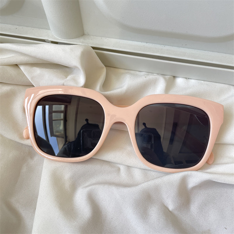 European and American street love pink sunglasses