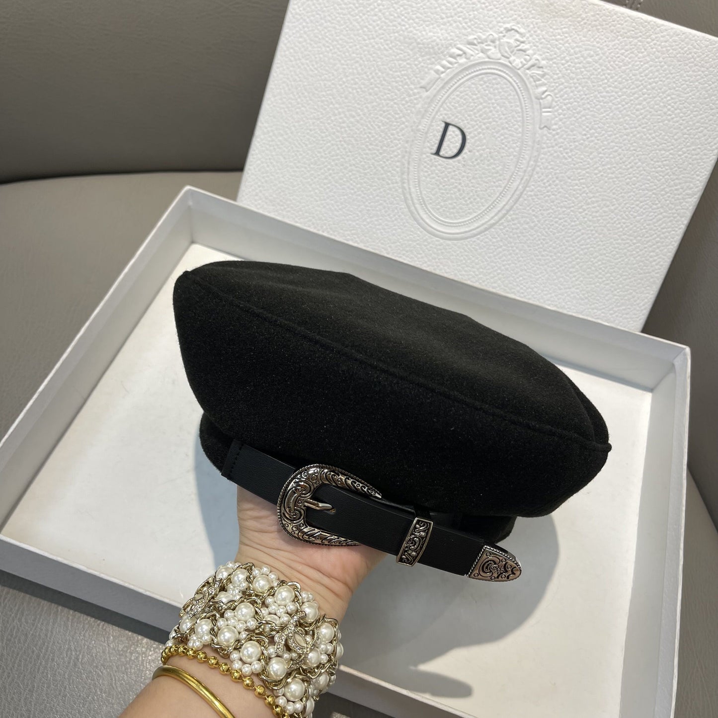 European and American style belt decorated beret