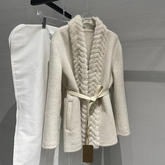 Double-faced cashmere top with mink collar