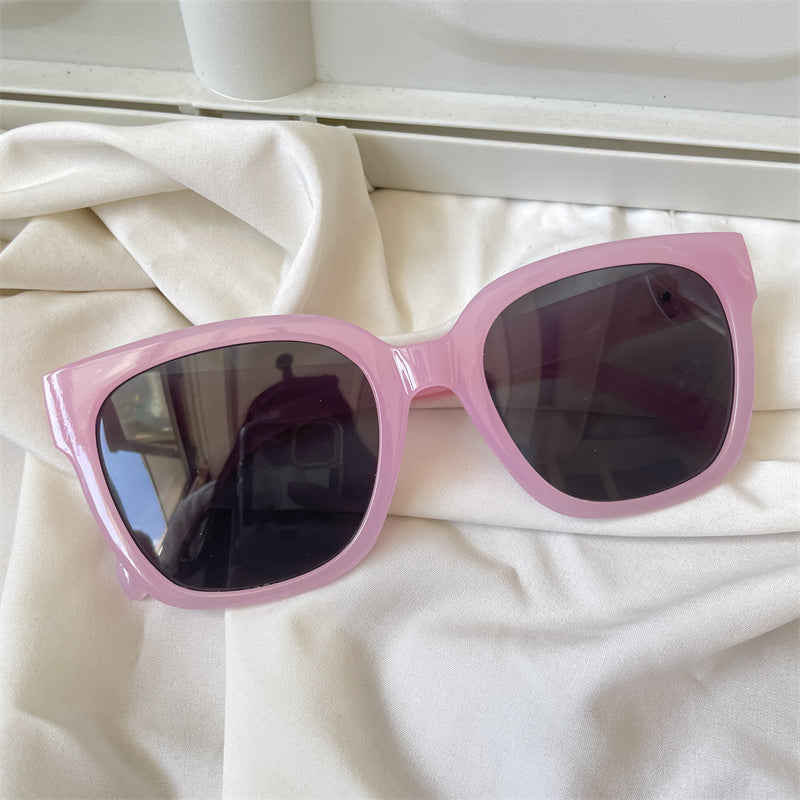European and American street love pink sunglasses
