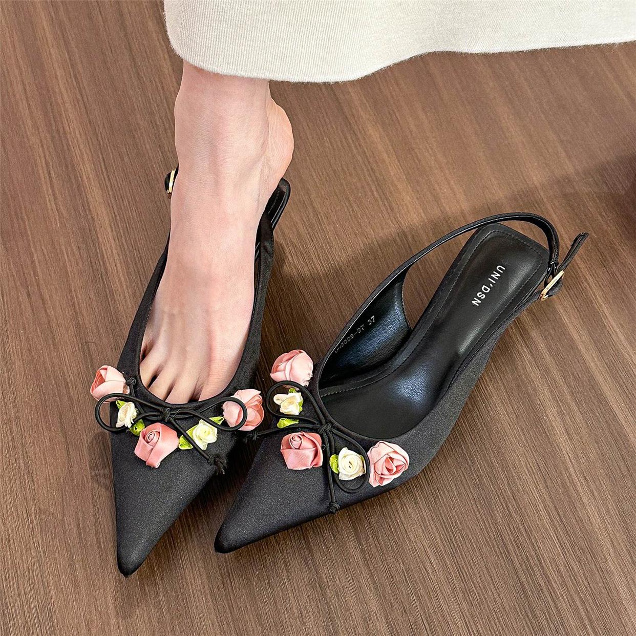 Flower Chinese sandals