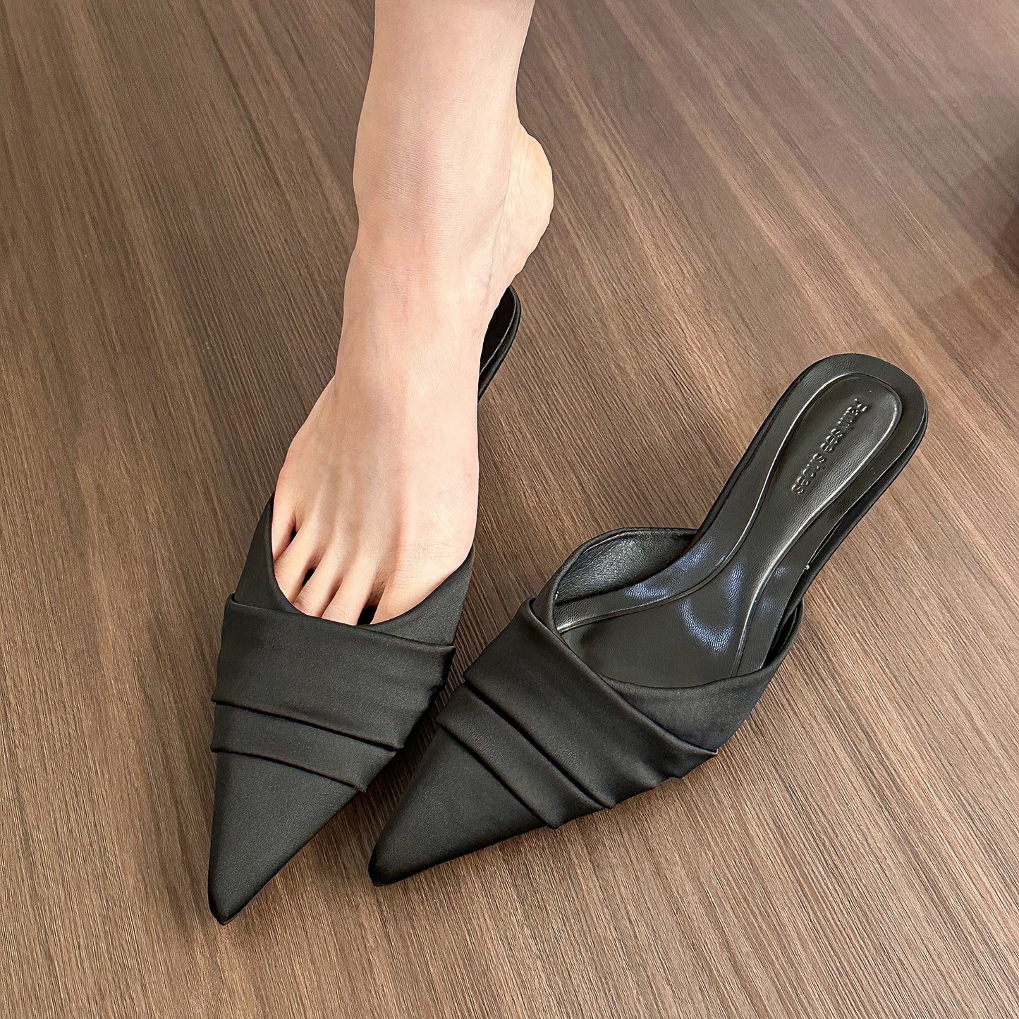 Pointed toe pleated summer outerwear satin stiletto mules