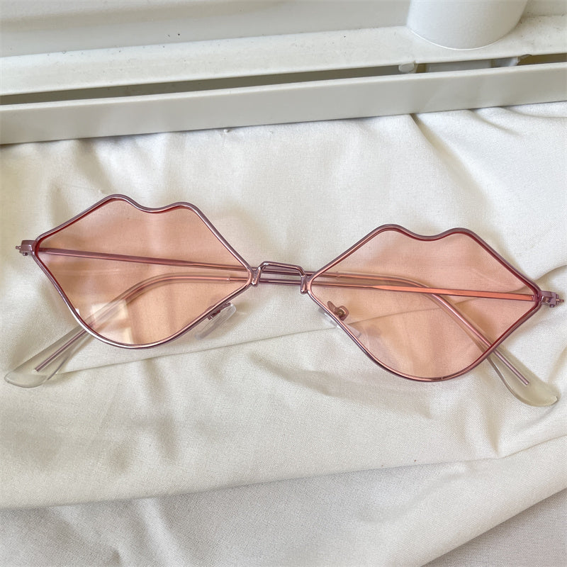 European and American street love pink sunglasses