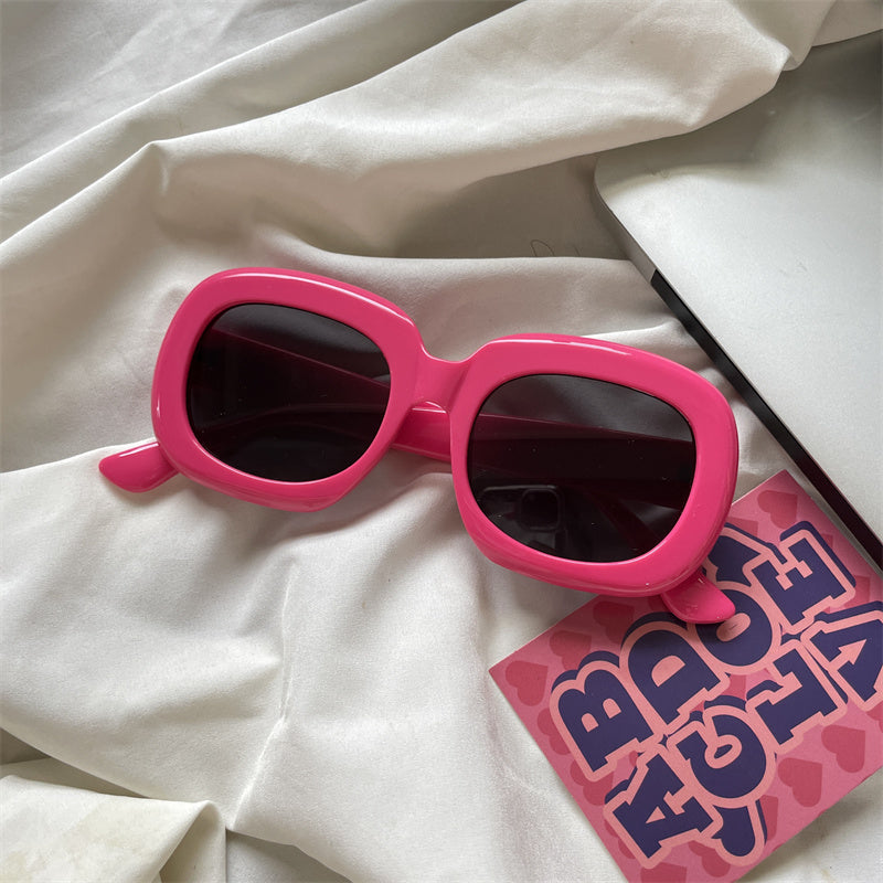 European and American street love pink sunglasses