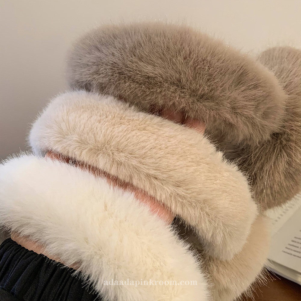 Plush warm earmuffs