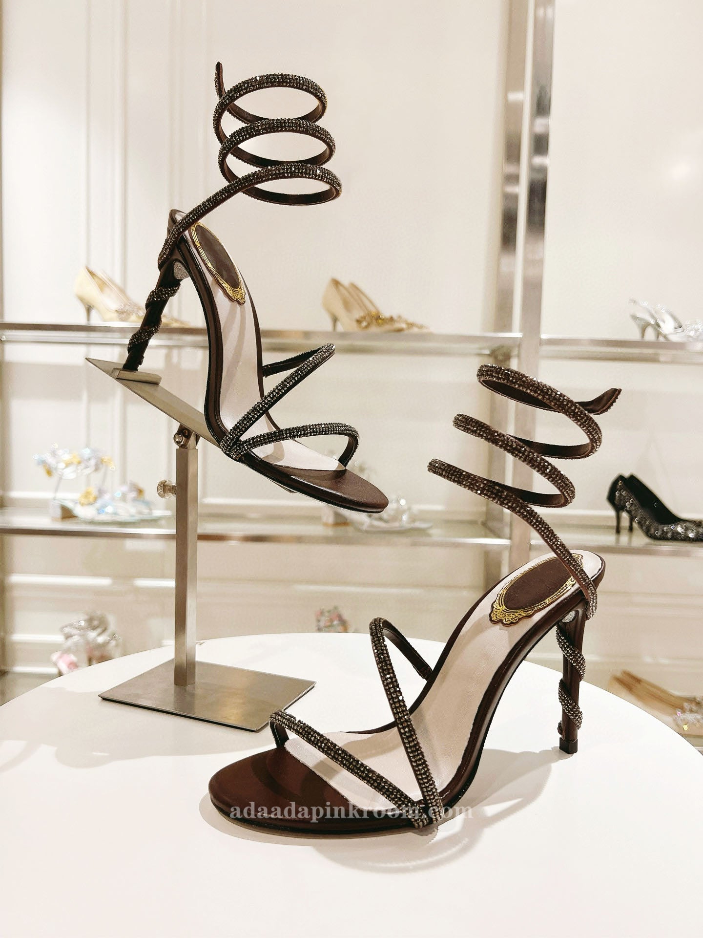 Snake -shaped winding rhinestone high heels  2