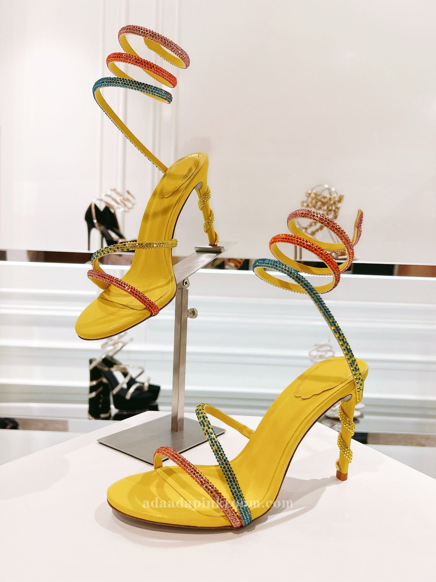 Snake -shaped winding rhinestone high heels  2