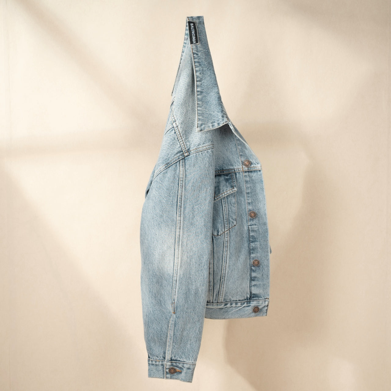 Short denim jacket