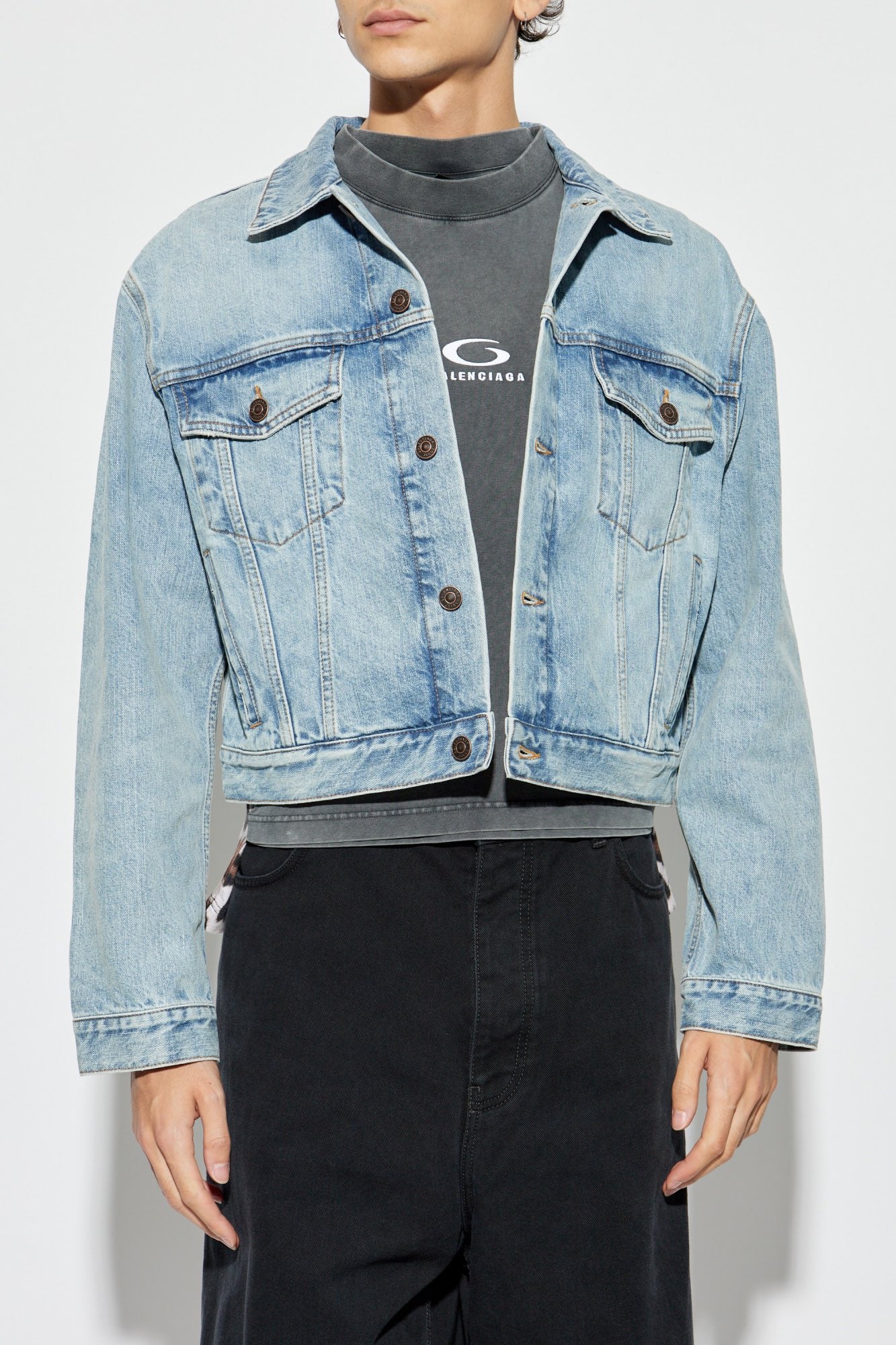 Short denim jacket