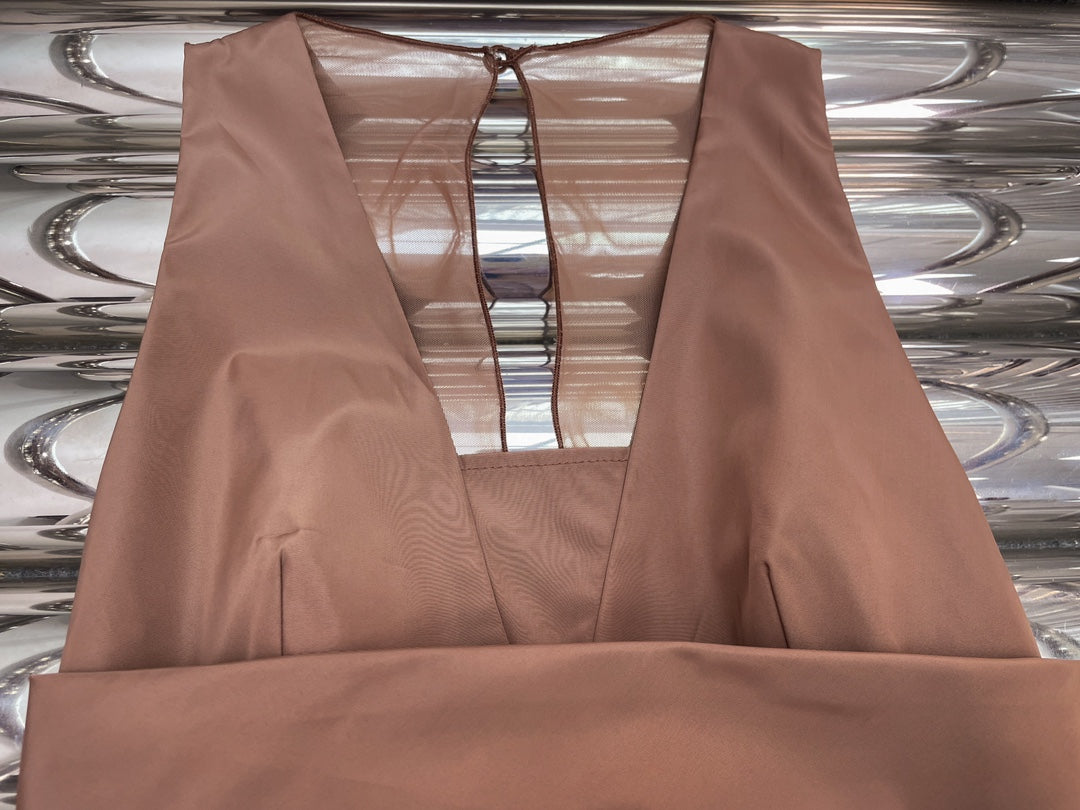Halter neck pleated dress