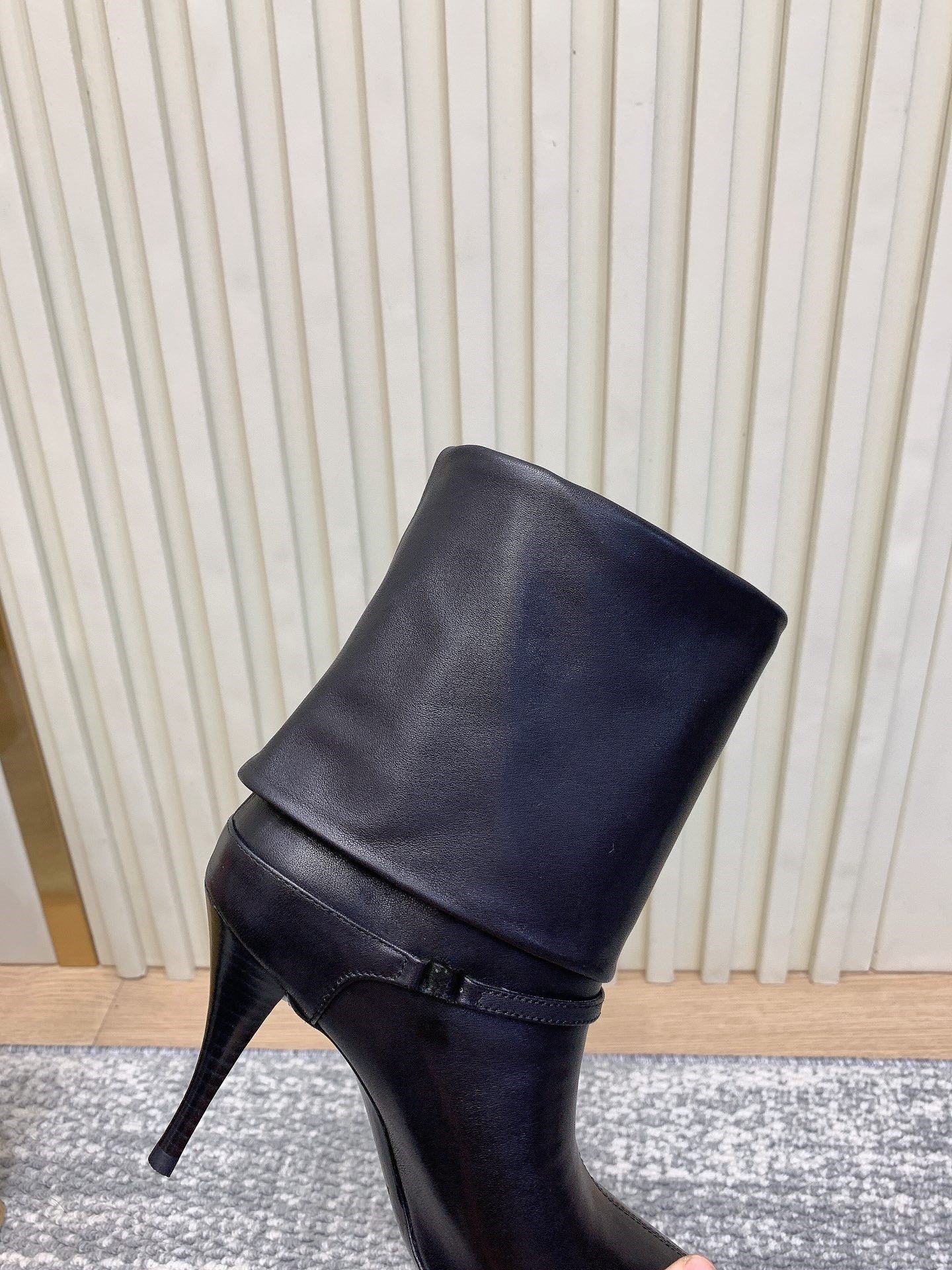 Square toe lapel leather ankle boots