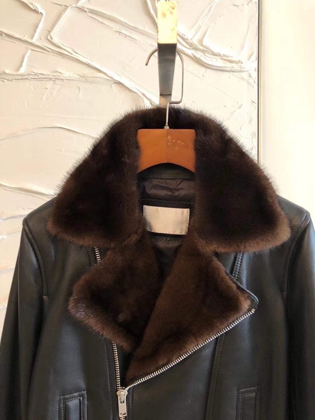 Lambskin jacket with mink collar