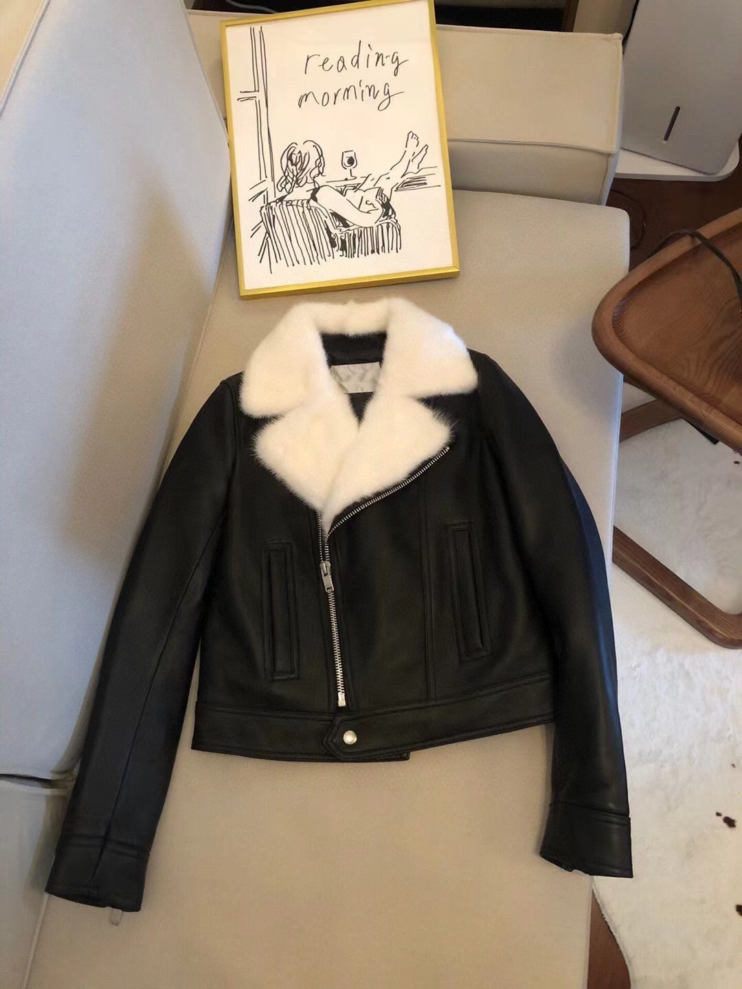 Lambskin jacket with mink collar
